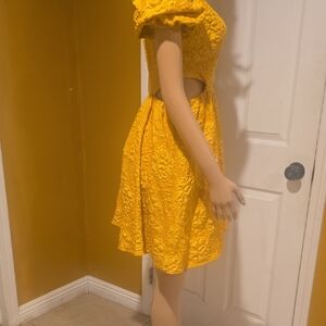 Elegant Yellow Dress